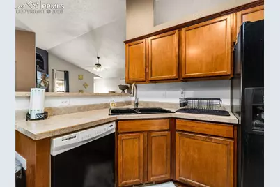 1140 W Shenandoah Drive, Pueblo, CO 81007 - Photo 7