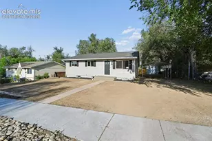 838 Sequoia Dr, Colorado Springs, CO 80910 - Photo 3