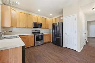 5137 Mountain Air Cir, Colorado Springs, CO 80916 - Photo 17