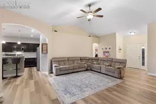 422 S Gilia Dr, Pueblo, CO 81007 - Photo 13