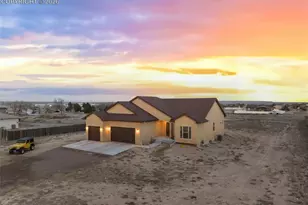 422 S Gilia Dr, Pueblo, CO 81007 - Photo 5