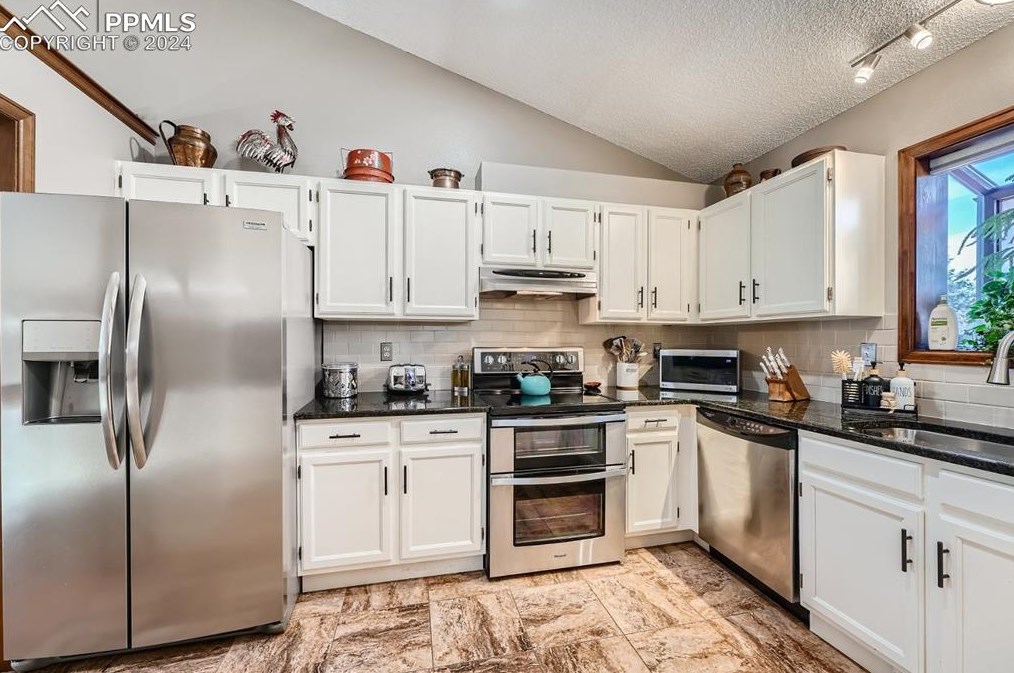 8430 Candleflower Cir, Colorado Springs CO  80920-5761 exterior