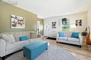 803 S Cascade Ave, Colorado Springs, CO 80903 - Photo 3