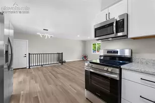 402 Elmwood Dr, Colorado Springs, CO 80907 - Photo 9