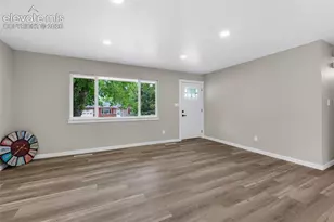 402 Elmwood Dr, Colorado Springs, CO 80907 - Photo 5