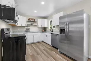 402 Elmwood Dr, Colorado Springs, CO 80907 - Photo 7