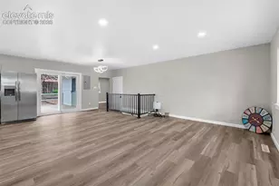 402 Elmwood Dr, Colorado Springs, CO 80907 - Photo 3