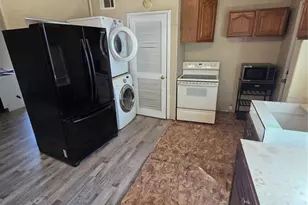 1221 Richards Ave, Colorado Springs, CO 80904 - Photo 7