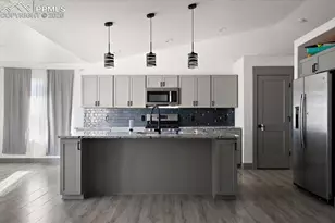 1088 N Thorpe Dr, Pueblo, CO 81007 - Photo 7