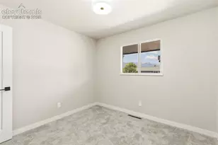 2027 Montezuma Dr, Colorado Springs, CO 80910 - Photo 33