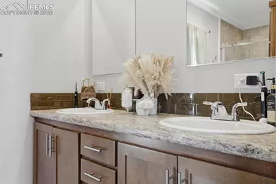 279 W Acorn Drive, Pueblo, CO 81007 - Photo 25