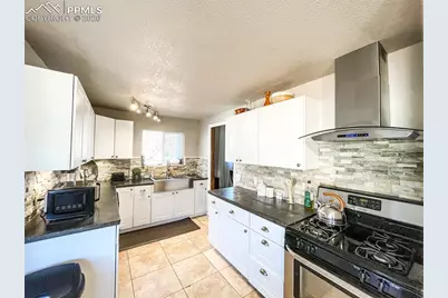 214 N 20th Street, Colorado Springs, CO 80904 - Photo 23