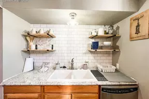 214 N 20th St, Colorado Springs, CO 80904 - Photo 39