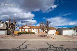 813 Meadows Ave, Canon City, CO 81212 - Photo 3