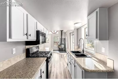 19253 E Highway 24 #40, Woodland Park, CO 80863 - Photo 11