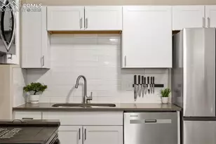 2522 Ivanhoe Dr, Colorado Springs, CO 80911 - Photo 11