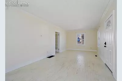 630 Bonfoy Avenue, Colorado Springs, CO 80909 - Photo 7