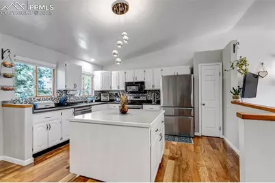 6812 Snowbird Terrace, Colorado Springs, CO 80918 - Photo 11