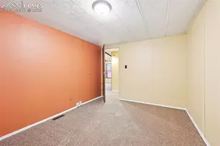 30 Shangra La Dr, Colorado Springs, CO 80907 - Photo 21