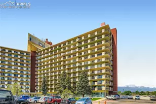 411 Lakewood Cir, Colorado Springs, CO 80910 - Photo 3