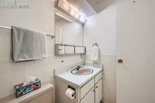 411 Lakewood Cir, Colorado Springs, CO 80910 - Photo 19