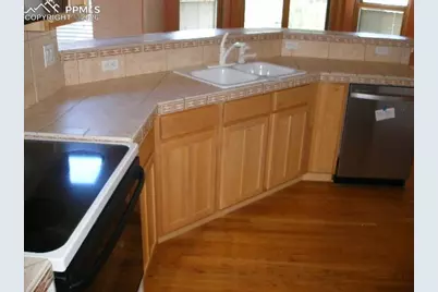 6731 Granite Peak Drive, Colorado Springs, CO 80923 - Photo 9