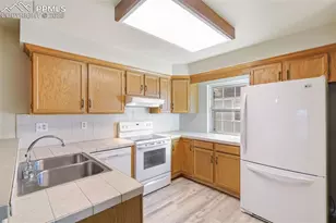 2575 Hatch Cir, Colorado Springs, CO 80918 - Photo 9