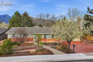 1114 Pioneer Ln, Colorado Springs, CO 80904 - Photo 3