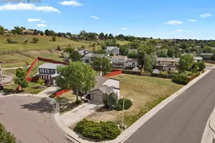 794 Crosstrail Dr, Colorado Springs, CO 80906 - Photo 3