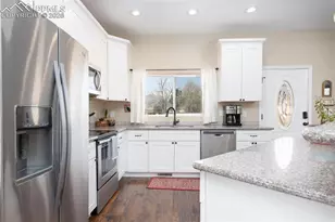 627 E Hills Rd, Colorado Springs, CO 80909 - Photo 7