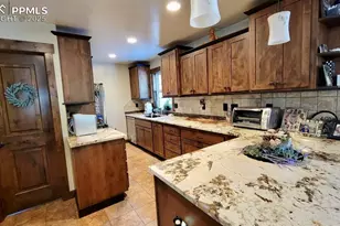 8946 Cottonwood Dr, Beulah, CO 81023 - Photo 35