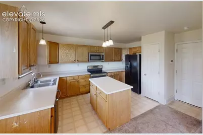 3846 Pronghorn Meadows Circle, Colorado Springs, CO 80922 - Photo 3