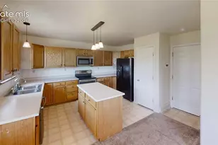 3846 Pronghorn Meadows Cir, Colorado Springs, CO 80922 - Photo 3