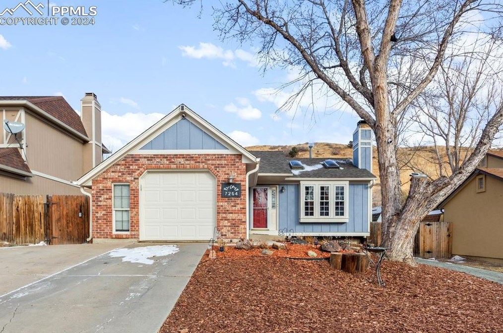 7264 Aspen Glen Ln, Colorado Springs CO  80919-3023 exterior
