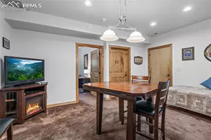 1001 E Bison Creek Trail, Divide, CO 80814 - Photo 33