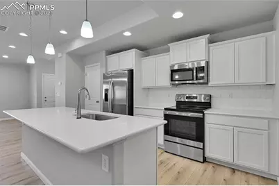 996 Petra Heights, Colorado Springs, CO 80916 - Photo 17