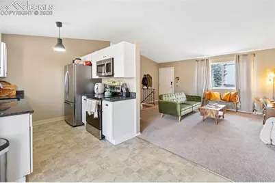 2005 Palm Drive, Colorado Springs, CO 80918 - Photo 9