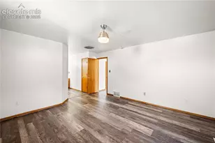 441 S Oak Creek Dr, Pueblo, CO 81007 - Photo 11