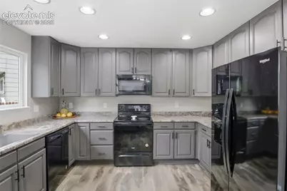 3327 Macgregor Drive, Colorado Springs, CO 80922 - Photo 9