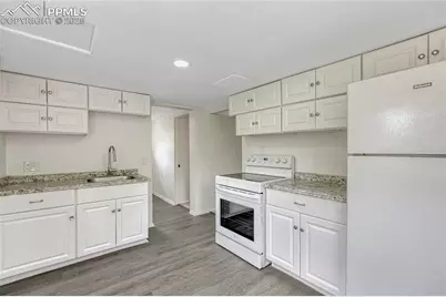 2821 Beacon Street, Colorado Springs, CO 80907 - Photo 9