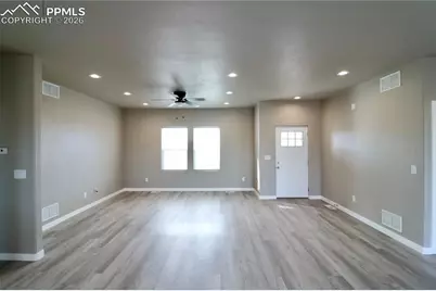 295 W Acorn Drive, Pueblo, CO 81007 - Photo 3