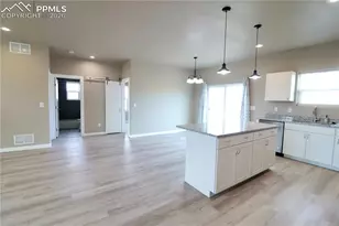 295 W Acorn Dr, Pueblo, CO 81007 - Photo 17