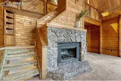 6470 Mesedge Drive, Colorado Springs, CO 80919 - Photo 3