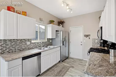 4260 Vicksburg Terrace, Colorado Springs, CO 80917 - Photo 9