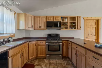 241 Calle De La Lluvia, Florissant, CO 80816 - Photo 9