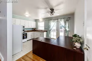 1806 N Circle Dr, Colorado Springs, CO 80909 - Photo 9