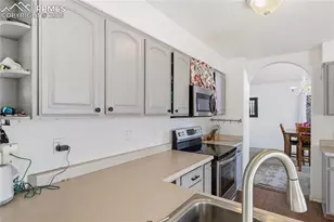 490 W Fairway Dr, Pueblo, CO 81007 - Photo 23