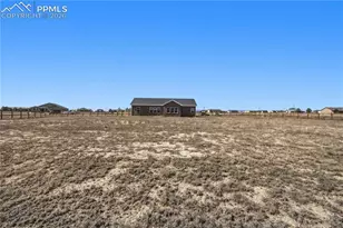 667 E Vermillion Dr, Pueblo, CO 81007 - Photo 25