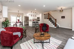 1021 Pioneer Ln, Colorado Springs, CO 80904 - Photo 7