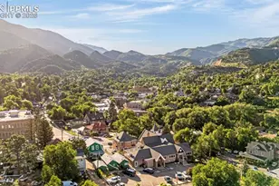 105 Pawnee Ave, Manitou Springs, CO 80829 - Photo 35